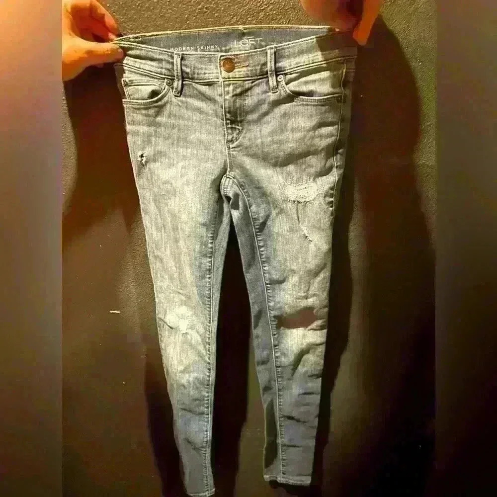 Women Loft Light Wash Modern Skinny Jeans Size 0